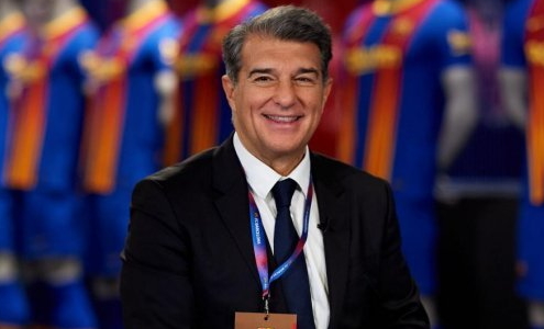 Президент "Барселоны" Лапорта заявил, что полностью поддерживает Кумана